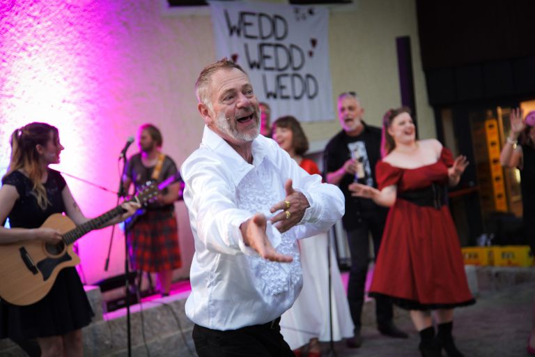 ovigo-theater-dinner-mit-singer-crashkurs-für-liebeslieder-100
