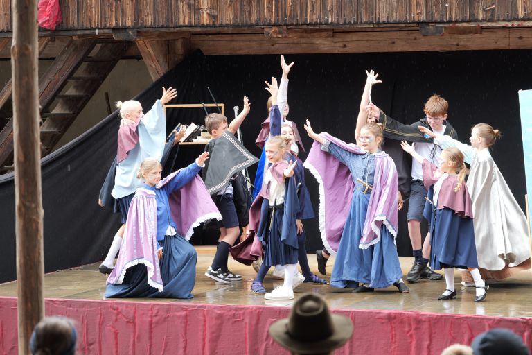 ovigo-theater-geheimnis-des-verbotenen-westflügels-003