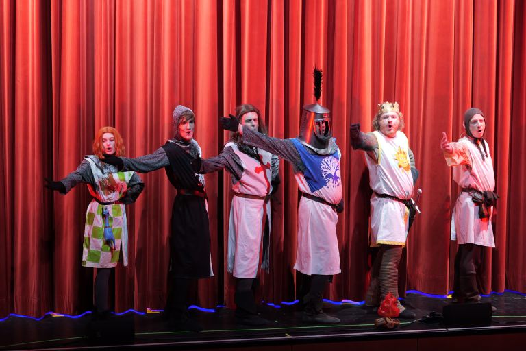ovigo-theater-monty-python-spamalot-499