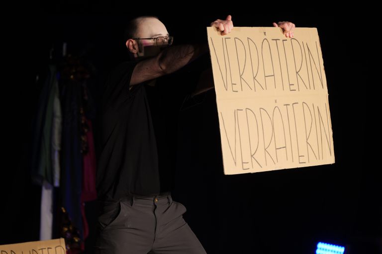 ovigo-theater-hamlet-for-you-007