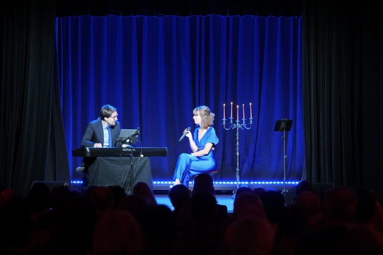 ovigo-theater-unstillbare-gier-theuern-028