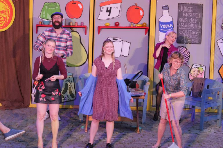 ovigo-theater-eine-ganz-heisse-nummer-2026-nabburg-026